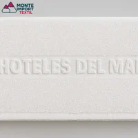Toallas personalizadas baratas con logo tejido para hostelería y colectividades – Monte Import Textil