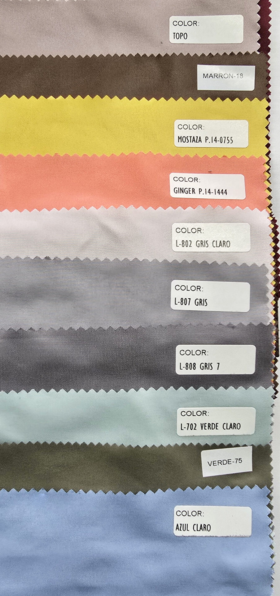 Colcha acolchada decorativa 85 gramos | Tacto pluma y acabado elegante - Imagen 3